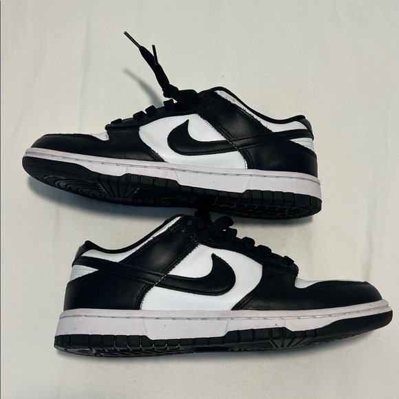 Nike Panda Low Dunks Size 8 Black & White - Picture 9 of 16